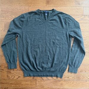 GAP Men's Charcoal V-Neck Sweater